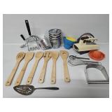 Silver Tulip Pie Server, Wooden Spoons, Sunbeam