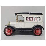 ERTL 1913 Ford Model T Van Bank With Key