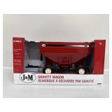 ERTL 1:32 J&M 680 Gravity Wagon Die-cast