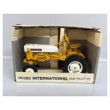 ERTL 1:16 International Cub Tractor 1964-1976