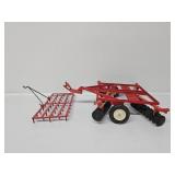 ERTL IH Disc Plow & Spike-Tooth Harrow Die-cast