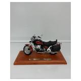 Maisto 1:10 Moto Guzzi Motorcycle