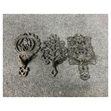 Cast Iron Trivets Hanging Pegs(3)