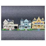 Sheilaï¿½s Collectibles Wooden Houses: