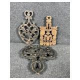 Cast Iron Trivets:Distelfink, Brillo, Grapevine