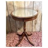 Mahogany Wood Side Table w/mPedestal Base