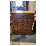Dresser With (5) Drawers