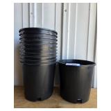 Black Plastic 2 Gal Nursery Pots (11)