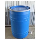 Blue Plastic 30 Gal Barrel W/Lid & Spigot