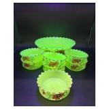 Custard Uranium Bowl with 7 Berry Bowls