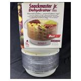American Harvest Snackmaster Jr. Food Dehydrator