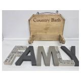 Country Bath Wooden Wall Hanger, "Famly" Wooden