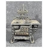 Queen Cast Iron Toy Stove