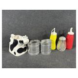 Flour Sifters(2), Cow Shaped Ceramic,Sugar Shaker