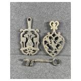 Cast Iron Key, Cast Iron Heart-Shaped Bird Trivet