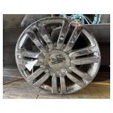Rim with Lincoln Hub Cap