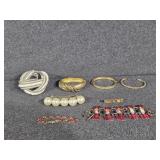 Assorted Womens Bracelets(6)