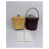 Ice Cube Buckets (2) Ice Trays(2)