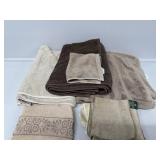 Brown Towels, (3) Bath,(5) washcloths, (1) hand