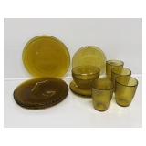 Yellow Dinner Plates (4) Salad Plates (3)
