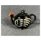 Japanese Black Teapot Rooster with Chick on top