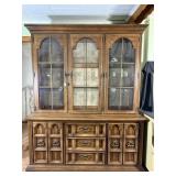 Broyhill China Hutch