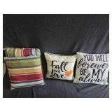 Decorative Throw Pillows (4)