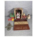 Holiday Signs and Decor