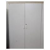 White Pressed Wood Cabinet