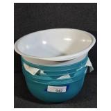 Plastic Mixing / Serving Bowls (6)