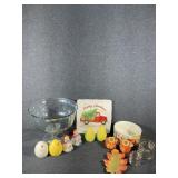 Holiday Tableware, Salt & Pepper Shakers (4)