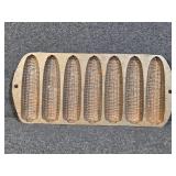 Cast Iron Corn Stick Pan W/7 Corn Molds