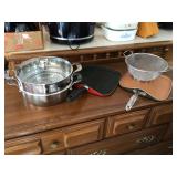Kitchen cookware items