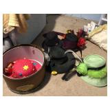 5 HATS AND 2 HAT BOXES