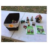 ASSORTED GARDEN GNOMES - LAWN & GARDEN