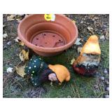 2 CEMENT GARDEN GNOMES - LAWN & GARDEN