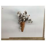 METAL WALL HANGING W COTTON STEM