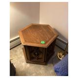 MID CENTURY MODERN FURNITURE - TABLE