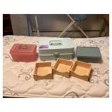 Storage containers and drawers