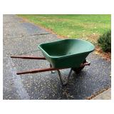 PLASTIC WHEELBARROW - LAWN & GARDEN
