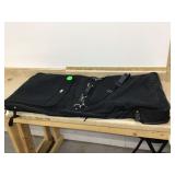 Stylish hanging garment bag set with 5 delicate hangers -