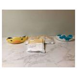 New baby shampoo hats and disposable bath towels for convenience