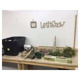 ORNAMENTS   HOLIDAY DECOR