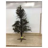 RUSTIC LOOK CHRISTMAS TREE