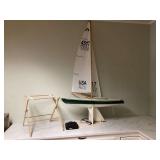 REMOTE SAILBOAT WITH STAND