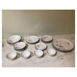 Royal Court Carnation Fine China for 4 with storage bags