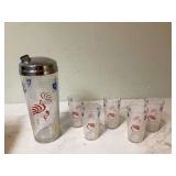 Vintage glass rooster shaker set