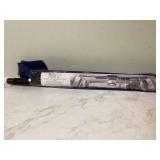 Versatile customizable car clothing rack