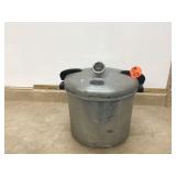 Vintage pressure cooker needs new seal