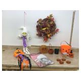 ASSORTED HALLOWEEN DECORATIONS